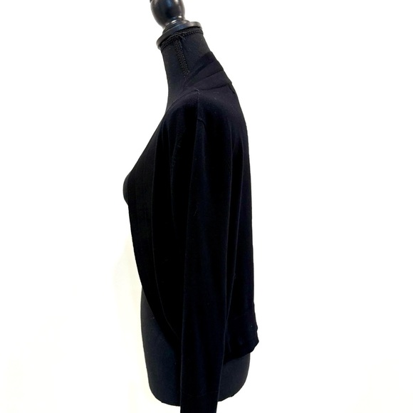 Ronni Nicole - Parisian Chic in a Shrug Black Sweater Open-Front Knit 🇫🇷 - Picture 10 of 11